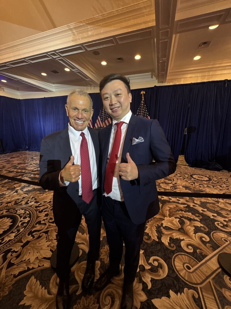 bitmart_scam's tweet photo. What about the fact that Bitmart has been ripping people off for a week now and hasn't withdrawn anything? One or more of their $TRUMP token shareholders were at your dinner, like Sheldon Xia, and now everyone's keeping quiet about it after ripping off their users.

@realDonaldTrump  @SECGov  @SECPaulSAtkins