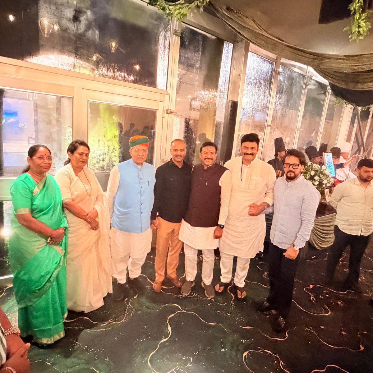 Lata_official's tweet photo. आज सामाजिक न्याय एवं अधिकारिता संबंधी संसदीय स्थायी समिति के यशस्वी सभापति एवं बेंगलुरु मध्य से लोकप्रिय सांसद आदरणीय श्री पी. सी. मोहन जी के जन्मदिवस के शुभ अवसर पर उनके निवास स्थान पर पहुँचकर उन्हें पुष्पगुच्छ भेंट कर आत्मीय शुभकामनाएँ प्रेषित कीं। https://t.co/p55UvHp4zx