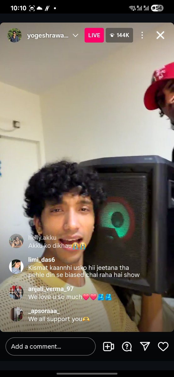 otaku_buterfly's tweet photo. 144k live watching and he didn't even tell us about live zada pehele. Still he got so many viewers in his live.

There were so much traffic in his live that phone hang ho raha tha iska 😭🤣

People really love him 🥹♥️

#YogeshRawat https://t.co/qmigxjAaNX