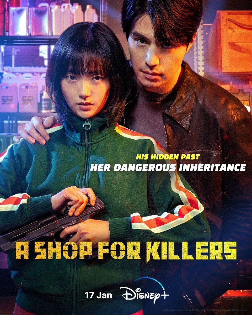 LILIESTURKIYE's tweet photo. Lisa, “A Shop for Killers” dizisinin 2. sezon 6. bölümünde bahsedildi 

 “Lisa'yı dinleyelim."
 "K-pop mu?"
 "Lisa K-pop değil. Artık bir dünya yıldızı."

#리사 #ลิซ่า #LALISA #LLOUD #LLOUDxLISA @wearelloud https://t.co/WPLYUcgCRM