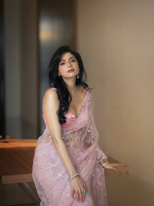 Mounikaa29's tweet photo. Sanam Shetty 
#Sanam #SanamShetty https://t.co/IO234RyKs8