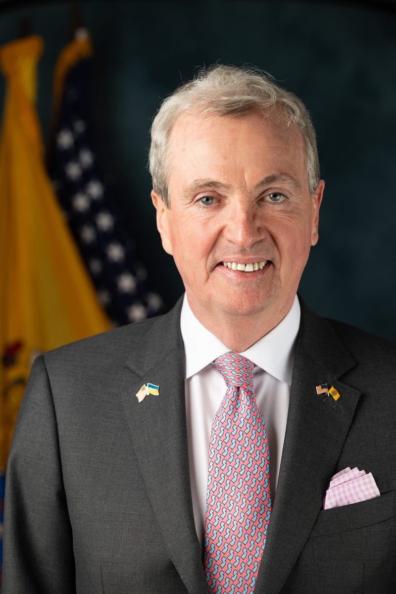 ColbyMannionNJ's tweet photo. 🚨BREAKING🚨

New Jersey taxpayers are FUNDING $135,000 for………a portrait of Phil Murphy. I wish I was kidding. https://t.co/rkWbV2nrHf