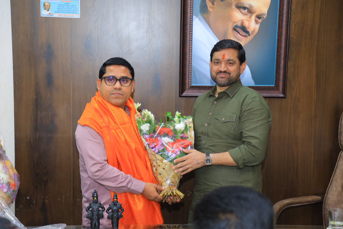shelkesunilanna's tweet photo. पुन्हा एकदा अध्यक्ष श्री. रामदास वाडेकर जी यांच्यासह नूतन कार्यकारिणीतील सर्व नवनिर्वाचित पदाधिकाऱ्यांचे आणि पत्रकार बांधवांचे मनापासून अभिनंदन!
#maval #पत्रकार #sunilshelke #patrakarmaval https://t.co/axAd7QUNW1