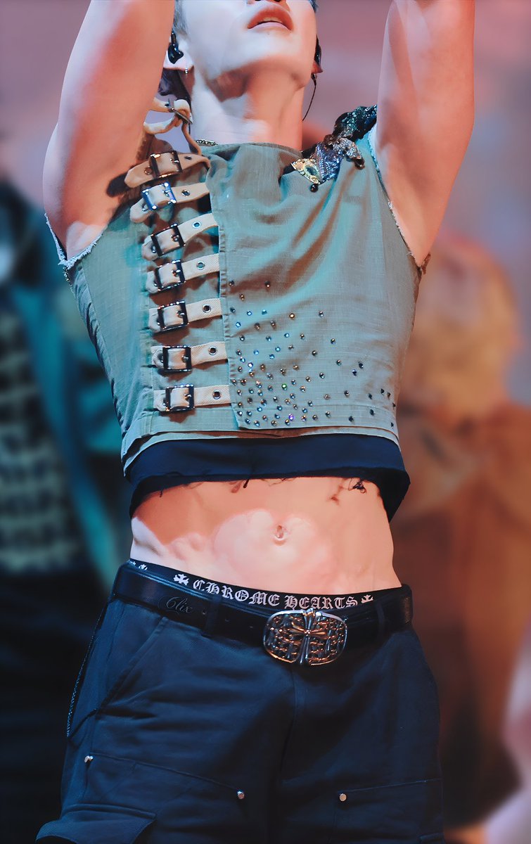 chris_lovelix's tweet photo. 260801
<RUN IT SEOUL> Day 4
🐺 attractive 🖤

#방찬 #BangChan 
#StrayKids #스트레이키즈
#RUN_IT
#RUN_IT_SEOUL https://t.co/xPBTned2wt