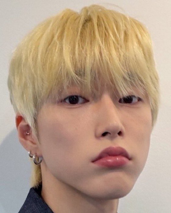 saraanghong's tweet photo. มีเมทถามข้อมูลเกี่ยวกับริมฝีปากซึงฮัน ฮีบอกต้องไปถามแม่ผมนะค้าบ เพราะว่าแม่เป็นคนคลอดผมออกมา ฮือออ น่ารัก ขอบคุณคุณแม่ที่ให้กำเนิดลูกชายสุดหล่อ น่ารัก หน้าตาครบเครื่องขนาดนี้ https://t.co/czIFWNjenJ https://t.co/X0uREXQkbf