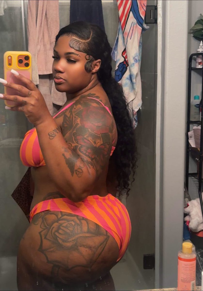 JessicaEarjoz1's tweet photo. Rate me up to 10 let me know on comment https://t.co/TeHOg9Mfvt