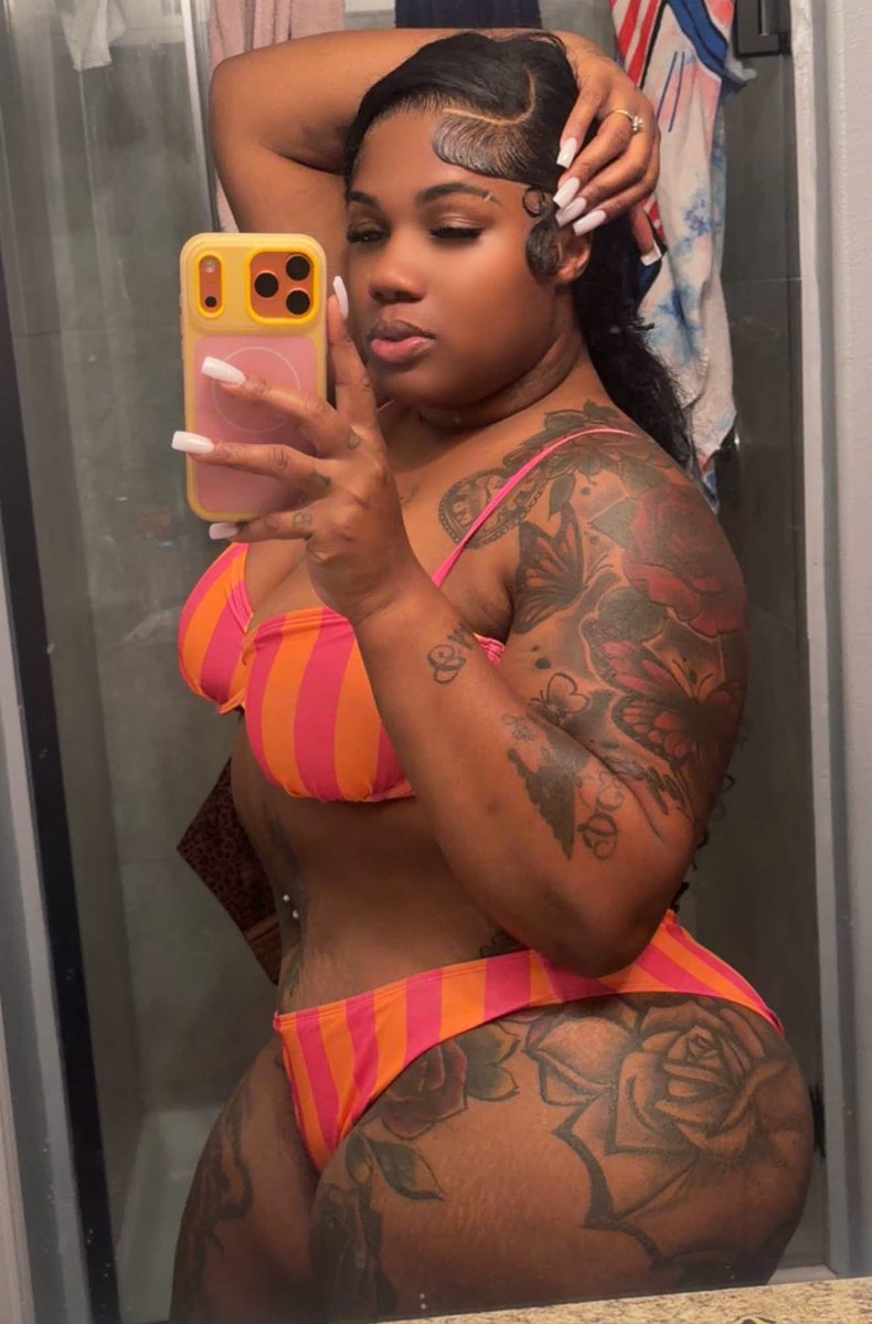 JessicaEarjoz1's tweet photo. Rate me up to 10 let me know on comment https://t.co/TeHOg9Mfvt
