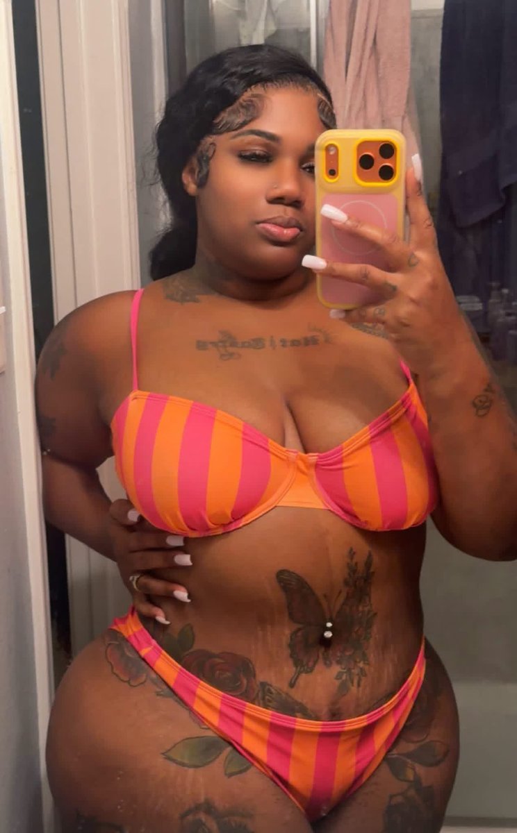 JessicaEarjoz1's tweet photo. Rate me up to 10 let me know on comment https://t.co/TeHOg9Mfvt