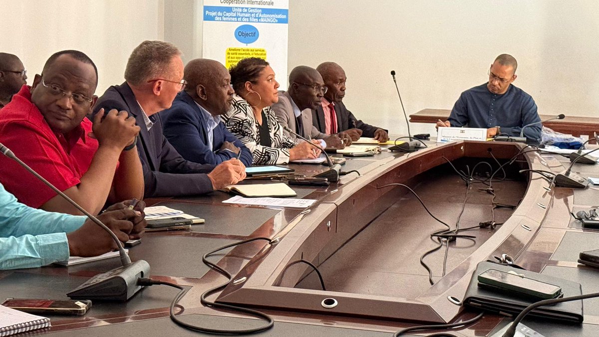 cco_rca's tweet photo. Avec plus de 50 ONGI, jusqu'à 130 milliards FCFA mobilisés annuellement et 80 % du territoire couvert, le CCO réaffirme son engagement à accompagner la RCA à travers un partenariat fondé sur la concertation entre les différents acteurs.
#RCA #PND #Humanitaire #Développement #CCO https://t.co/QeMwihxJhM