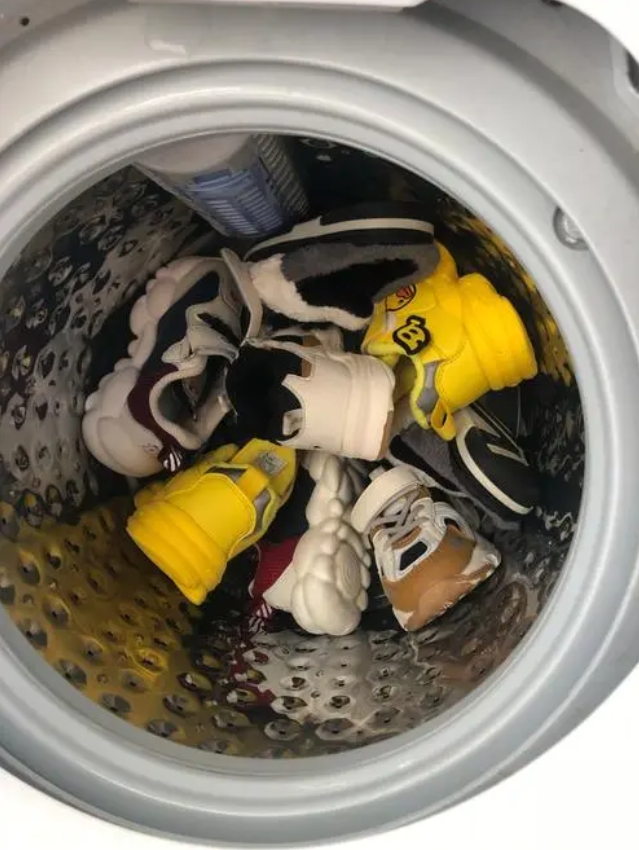 camewhi's tweet photo. Just found my socks in his laundry basket — now we’re “sharing” them, even if they’re way too big! Daily chaos = my favorite. https://t.co/iUAwoyzXmH