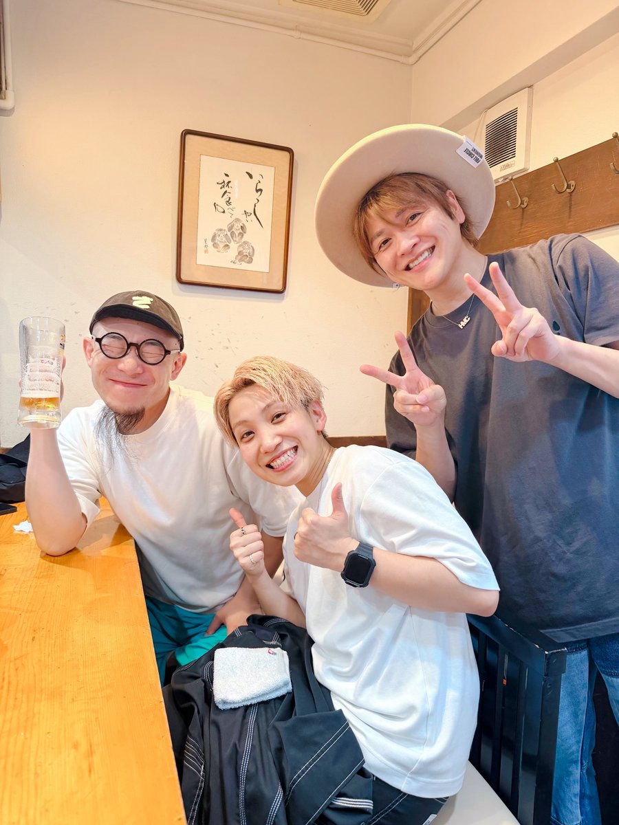 hungry_chiaki's tweet photo. 8/1は下北沢で3マンライブでした😆
2人のライブの熱量が素敵で、セッションでは爆笑で本当に良き3マンでした✨️
また一緒に何かやりたい🤩

詳しくはインスタ見てね⬇️
https://t.co/eFMkcd7qlf https://t.co/vR4bYdUksC