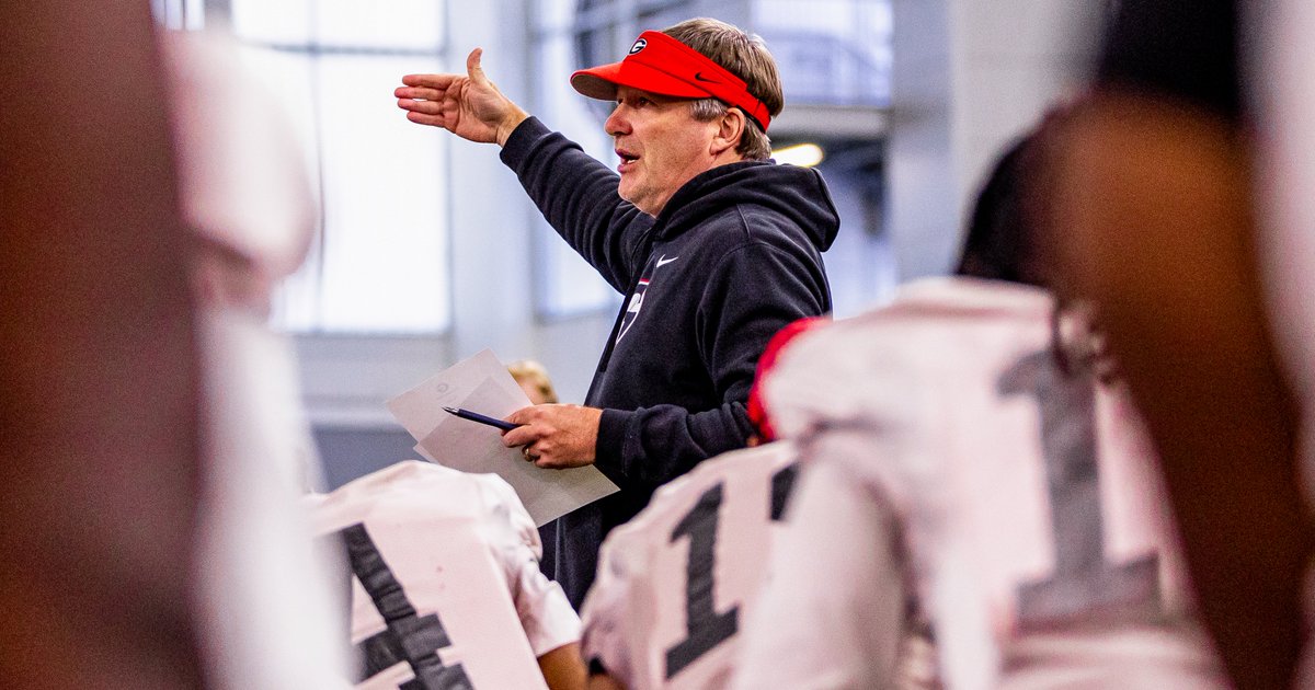 JakeMRowe's tweet photo. Kirby Smart details a big piece of Georgia's holistic approach to development...

"We want our players to have incredible football intelligence."

https://t.co/4kM4oI4B6B https://t.co/PIgws0XahS