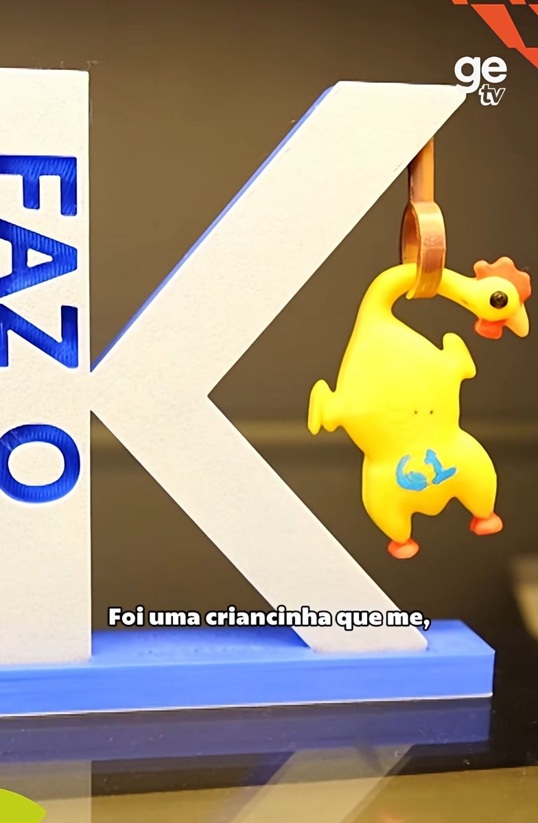 cristyan_kelwen's tweet photo. Kaio Jorge ganhou isso de uma criancinha e guardou no seu quarto kkkkkkkkkkkkkkkkk https://t.co/FjSJcosVLx
