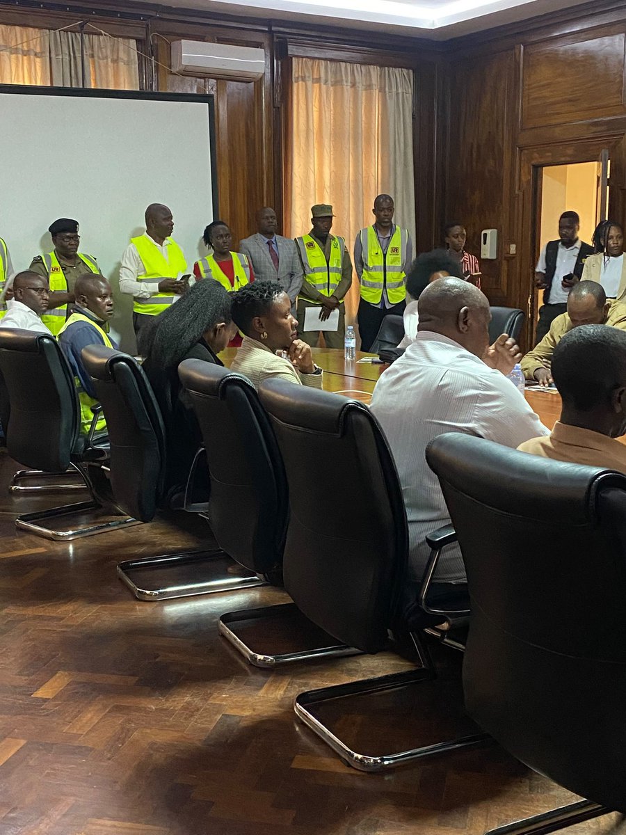 Bodaindustryug's tweet photo. Today we received  invitation from @RailwaysUganda  and @MoWT_Uganda .to the rail-way safety awareness.among the issue discussed on.
1-Road user knowledge on railroad.w/c ishighly risky.
2-stop at the boom �� barriers when the train 🚂 is near to approach. https://t.co/NwwH4raS6O