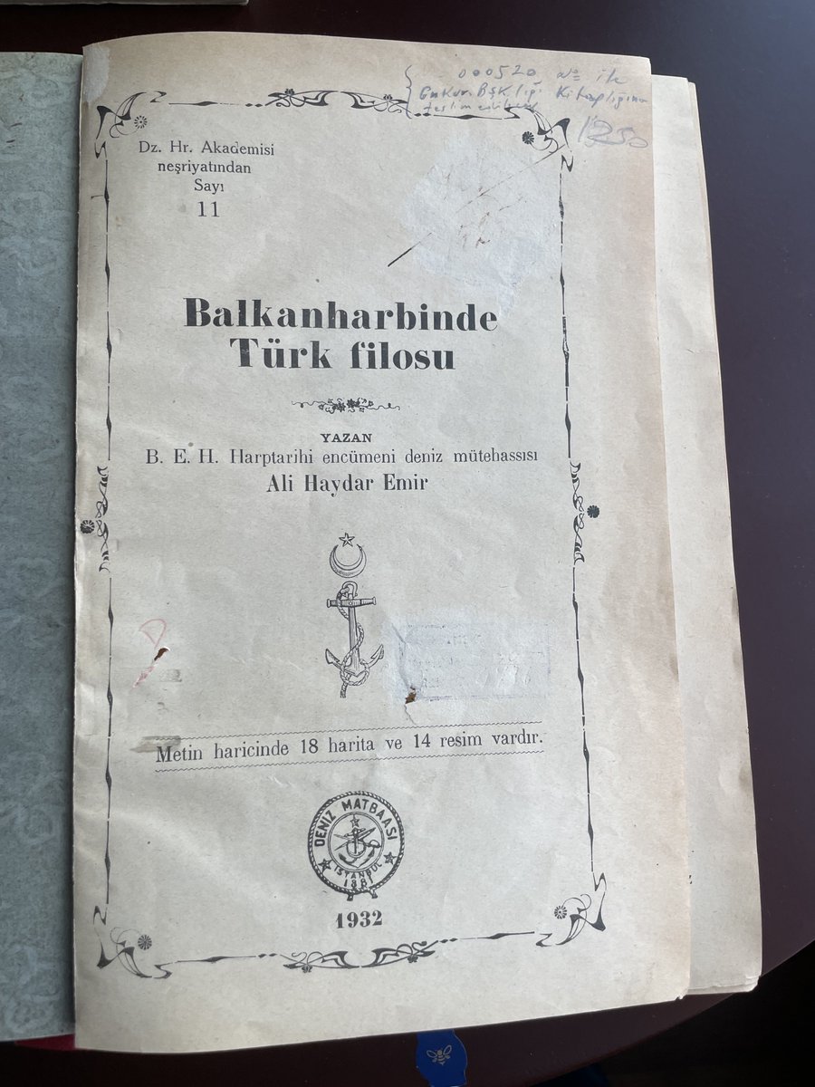 salimaydinn's tweet photo. Ankara’da aldığım en kıymetli kitaplardan birisi; Balkan Savaşları’nda Osmanlı donanması üzerine çalışanların el kitabı niteliğindeki eserlerden birisi olan; Ali Haydar Emir’in, Deniz Matbaası’nda 1932 yılında basılan “Balkanharbinde Türk filosu” kitabı. Haritaları da kıymetli.👇 https://t.co/66qBjRmkk8