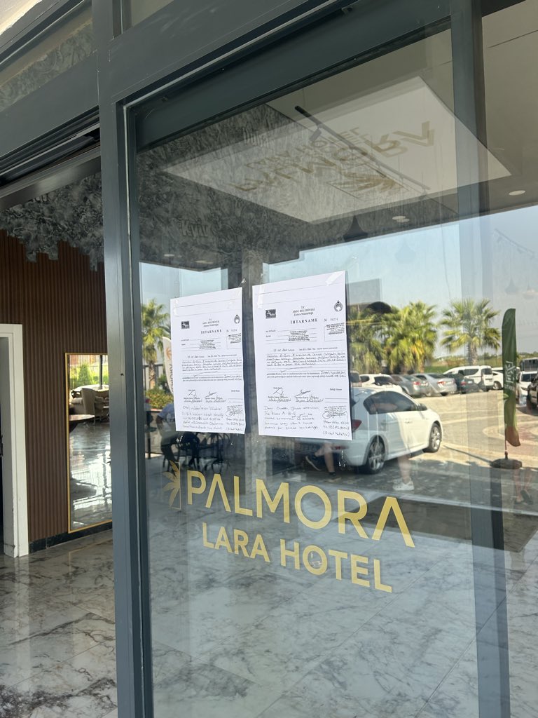 timroe74's tweet photo. @lastminute_com  @TheSun @DailyMailUK  @BBCNews @BBCNews @BBCWorld  PLEASE. WILL SOMEBODY HELP. Hotel is lying to last minute saying all is ok. It is condemned. https://t.co/D3sBHw2djX