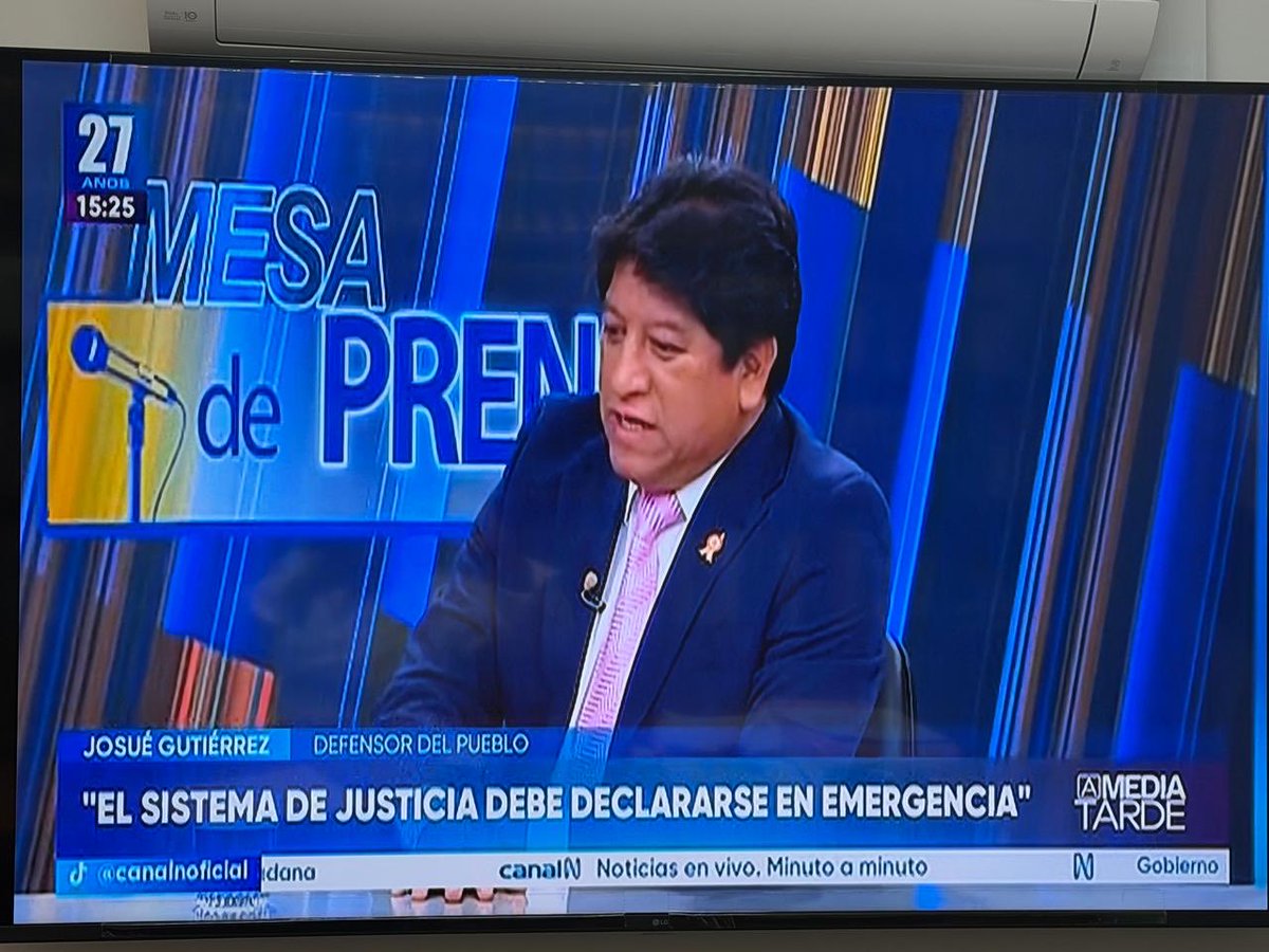 wilbermedinab's tweet photo. 🚨Se viene la hecatombe para la @FiscaliaPeru de #LavadoDeActivos la @Defensoria_Peru revelará con datos objetivos que este sub sistema se ha convertido en un mercado persa: fiscales que cobran por abrir, mantener y cerrar investigaciones sobre lavado sin contar con elementos objetivos mínimos que justifique si quiera una sospecha simple. Lo que sigue será una reestructuración total de este sub sistema reemplazando a los fiscales corruptos por otros íntegros que felizmente son muchos en la fiscalía 👀👇