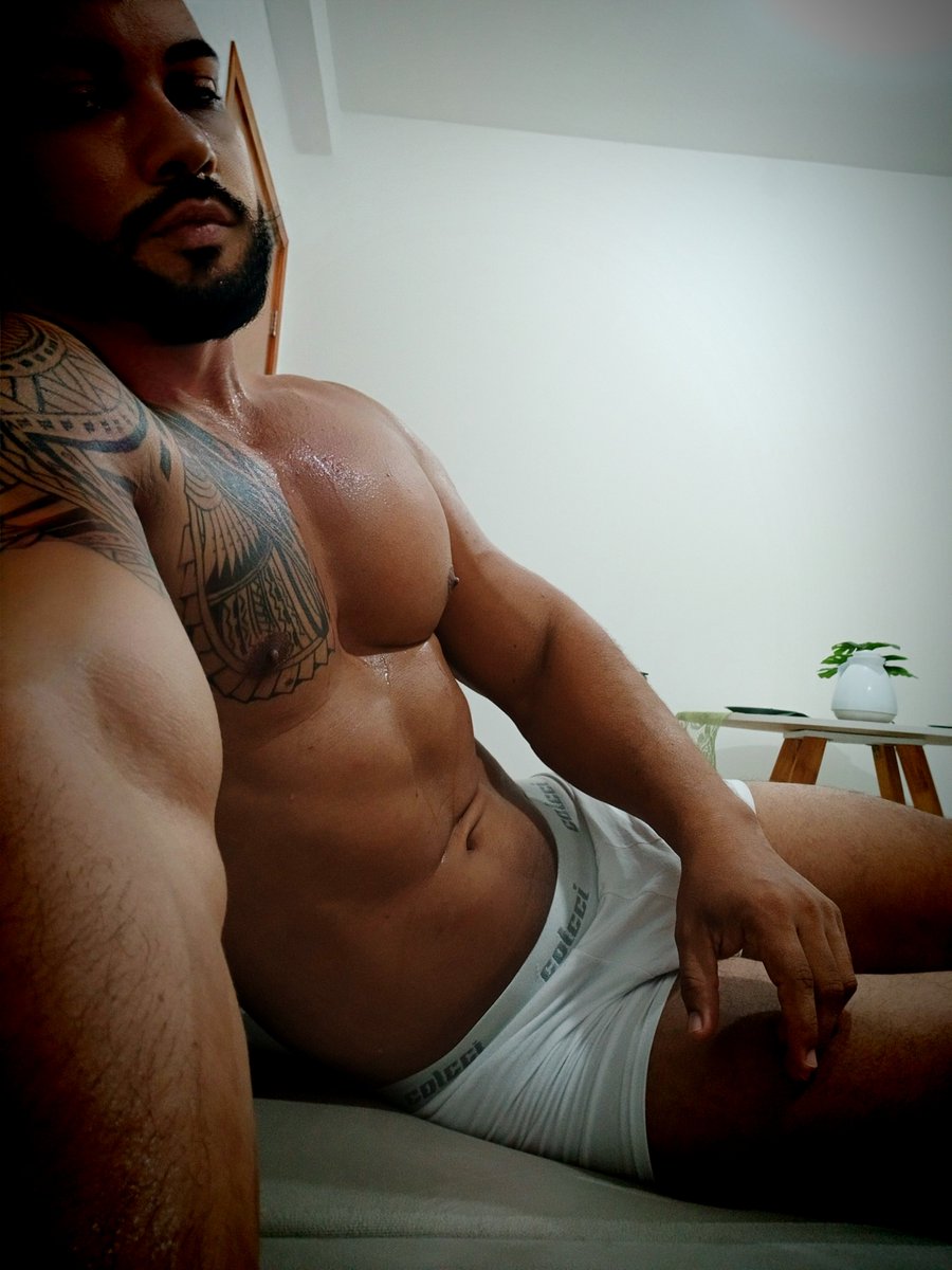 Dmaximuuus's tweet photo. Melhor lugar pra estar é no conforto do lar e ficar avontade https://t.co/XqDipQ8CPi