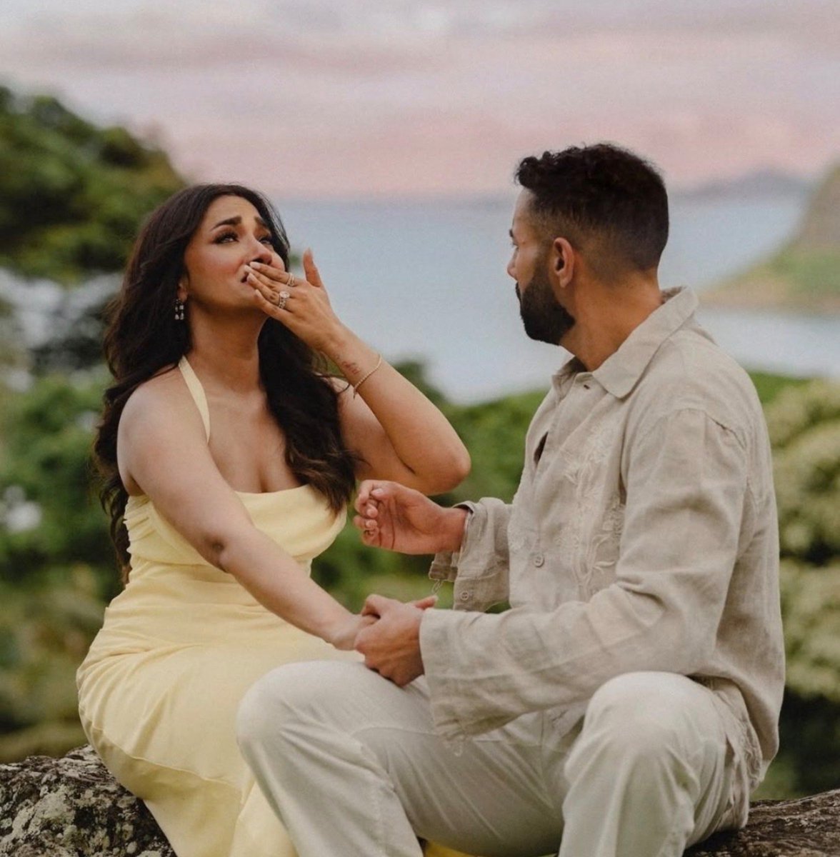 suunsathiya's tweet photo. Finally my jiyu is engagement😭♥️🧿so so happy for you😭 can't express how I am feeling right now...lots of love and may mahadev bless you both always 💫🩷
#JiyaShankar https://t.co/T8ae2x6SHe