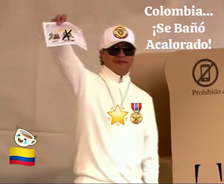 PROYECTOPECC's tweet photo. @Melquisedec70 Alguién llamó a lista?
Ay. Muchachas...
¡Qué Pecao de #Berto!
🤔 👀 🇨🇴
"Se fue a Cuba para que #Ochum y #Obatalá, lo #Protegieran del #MonoTrump...
Y le #Clavaron un #Filtro para la #Encanada."
🫰
@Melquisedec70
@DanielSamperO
@gusgomez1701
@jsanchezcristo
@ranoguera https://t.co/2DoRXE8oCf