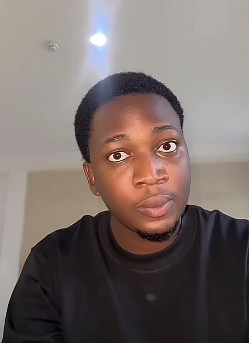 firelawdvrso's tweet photo. @Archiiee1 Thought it was man I love food 😭😭 https://t.co/gtAXTTNZqy