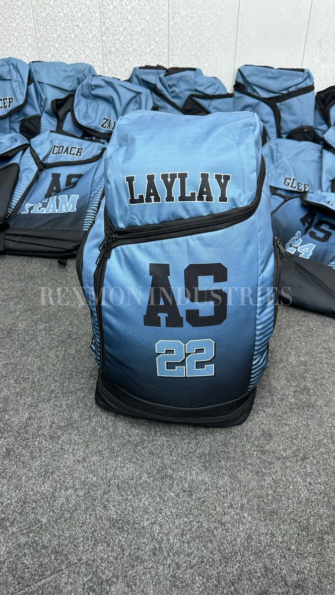 RexmonIndu77419's tweet photo. Your team deserves more than just a uniform. 🎒🔥 Complete your team look with fully custom backpacks designed with your colors, logo, and unique identity. Perfect for sports clubs, academies, schools, and teams looking for professional custom gear. DM us @RexmonIndu77419 https://t.co/ZMtwjy4std