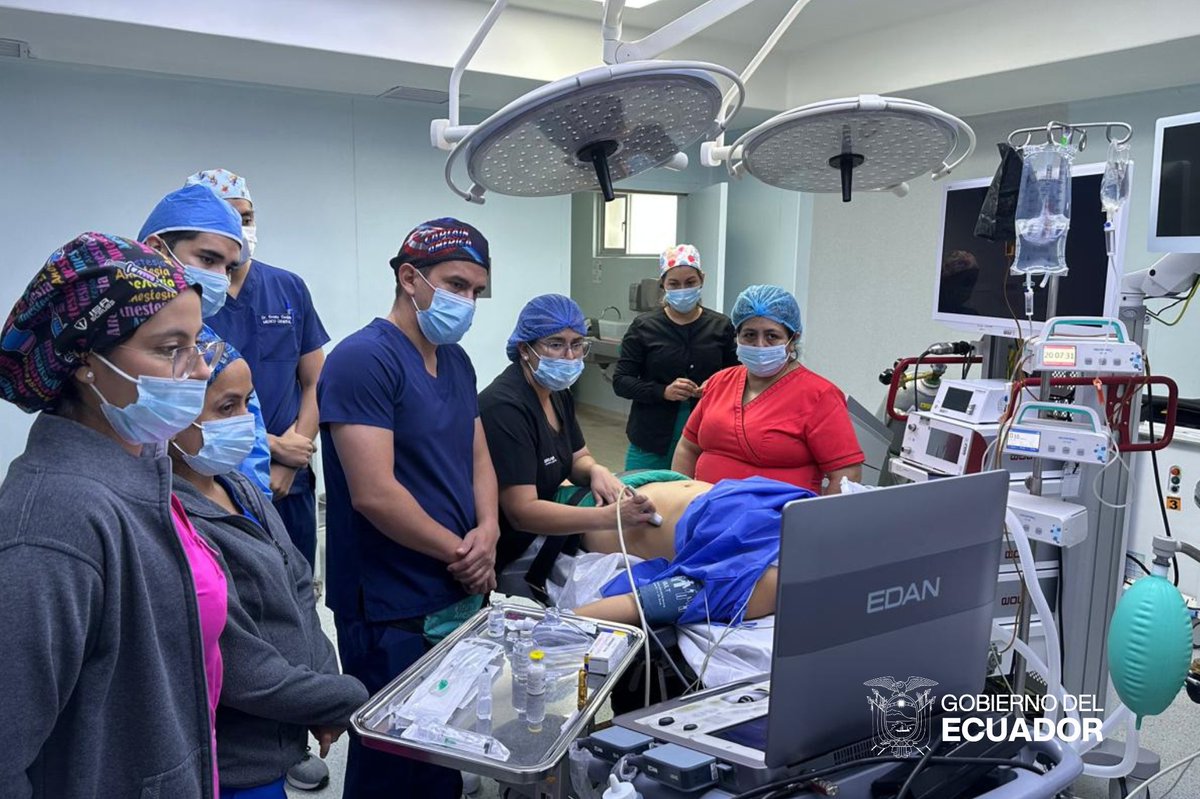 HospitalDGDZ's tweet photo. 💙 Nuestro personal médico de Anestesiología participó en el Taller de Bloqueos, fortaleciendo sus conocimientos para continuar brindando una atención segura, precisa y de calidad a nuestros pacientes.

#Anestesiología #CapacitaciónMédica #SaludConCalidad https://t.co/MDibHklG9c