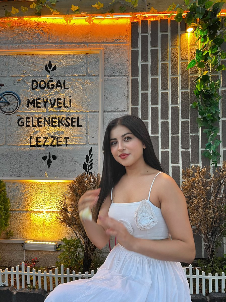 ZisanAmil's tweet photo. 🤍🫠￼🫧🍦📍 https://t.co/P8c6SjMO3H