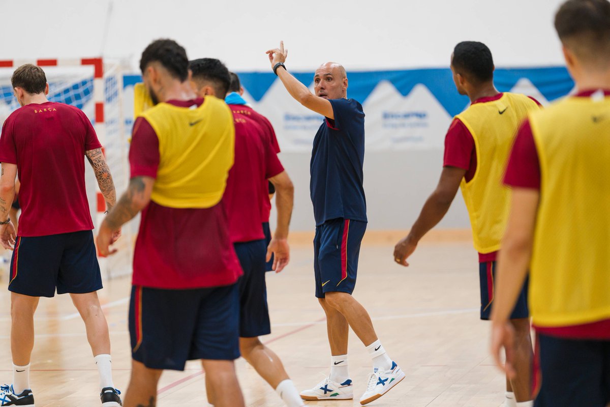 FCBfutbolsala's tweet photo. La preparació no s'atura! 💪 https://t.co/PdiOY568wZ