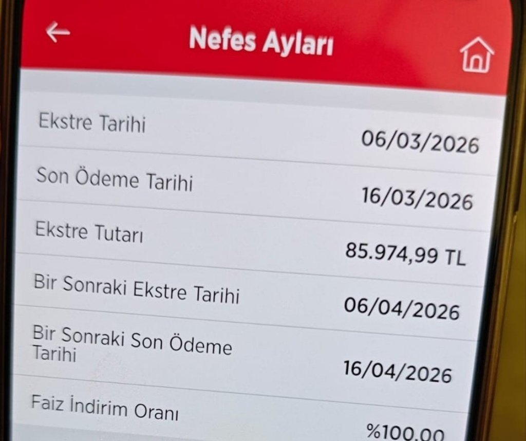 krediadam's tweet photo. Ziraat Bankası, Garanti, QNB ve Akbank kredi kartı esktrelerinizi %0 faizle 40 güne kadar nasıl öteleme yapabilirsiniz tek tek  anlatıyorum buyrun.

‼️ Beğeni ve RT yaparak yayılmasına yardımcı olursanız herkes öğrenir.

Ziraat Bankasının Nefes kampanyası ile 40 gün kadar öteleme yapabilirsiniz.

📌Özelliklerine kısaca bakalım.

✅️ Kart borcunun %50 sini yatiracaksiniz.
✅️ Kalan tutar bir sonraki ekstrenize faizsiz yansıyor.
✅️ 1 takvim içerisinde en fazla 2 kere yapabilirsiniz ancak 2 ay üst üste yapamazsınız.
✅️ Sadece Bankkart’lar bu özellikten faydalanabiliyor. Diğer kartlar geçersizdir.

Garanti Bankası kredi kartı Ekstre Öteleme için sırasıyla

✅️ Kart ayarları
✅️ Limit/ödeme bilgileri
✅️ Ödeme bilgileri değişiklik
✅️ Ödeme haftası
✅️ Ekstre haftası seçip onayladığınızda olacaktır. (Ekstre tarihlerini dikkatli seçim)

Akbank kredi kartı Ekstre Öteleme için sırasıyla 

✅️ Kartlar
✅️ 3 nokta (...) olan yere tıklayın
✅️ Kart ayarları
✅️ Ekstre tercihleri
✅️ Son ödeme tarihi değişiklikleri seçip onayladığınızda olacaktır. (Ekstre tarihlerini dikkatli seçim)

Bazı bankalar, taksitli Nakit avans çektiyseniz erteleme, öteleme yapmayabiliyor bilginize.

Bu tarz bilgileri kaçırmamak için takip edin.

(Reklam, tanıtım ve işbirliği degildir)