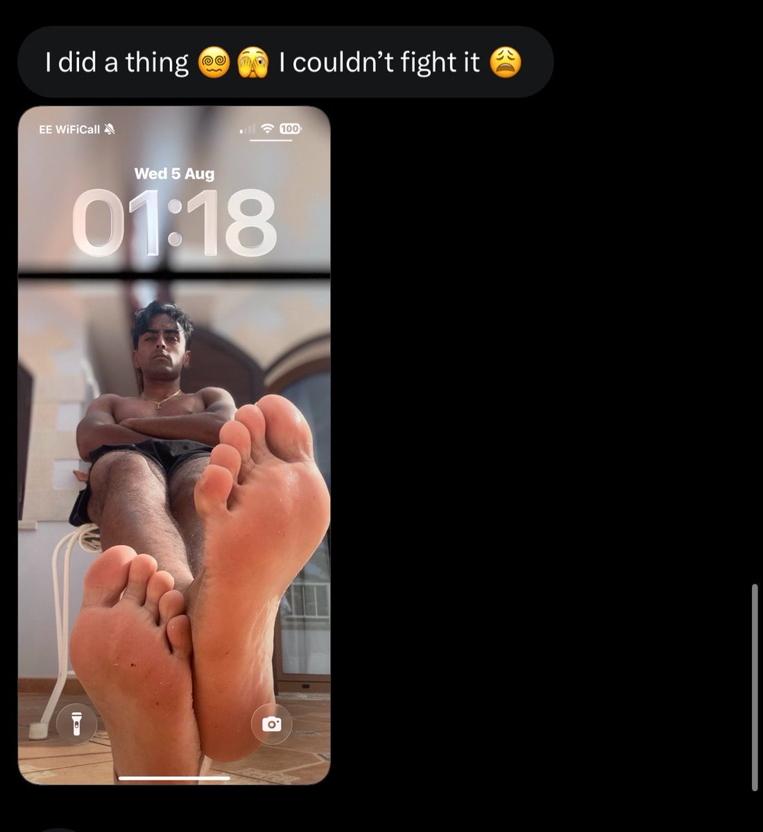 AlphaGodVini's tweet photo. In less than an hour I was on his phone as a screensaver. Mental how my soles can affect you right? https://t.co/7b0ol7XSol