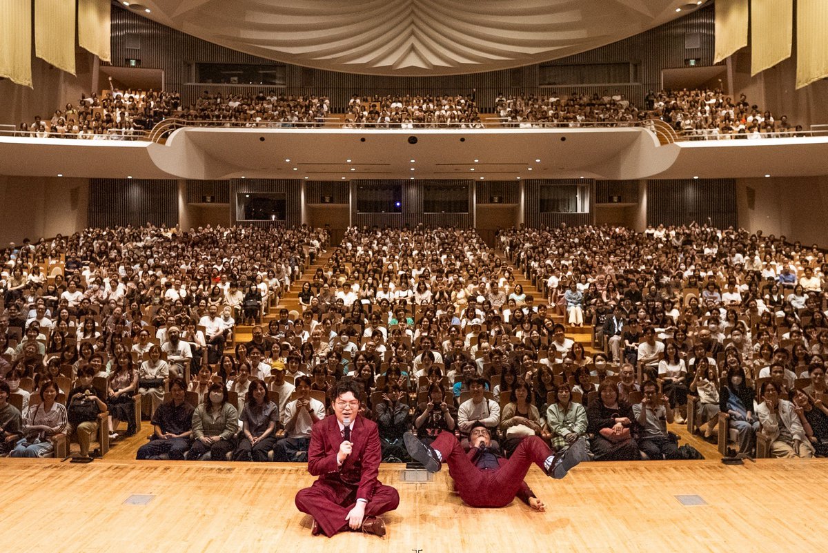 narahara_j's tweet photo. 単独ツアー「10ナンバーズ・からっと」2日目！！

ご来場ありがとうございました！！
初日の課題を克服して見事140分に短縮できました！！！
やればできる子です！ヤーレンズ😊

単独を走り切ってM-1！そして武道館と駆け抜けたいと思います‼️

これだけたくさんの誇り高いファンの方に支えられて僕は幸せです😊

#ヤレ単