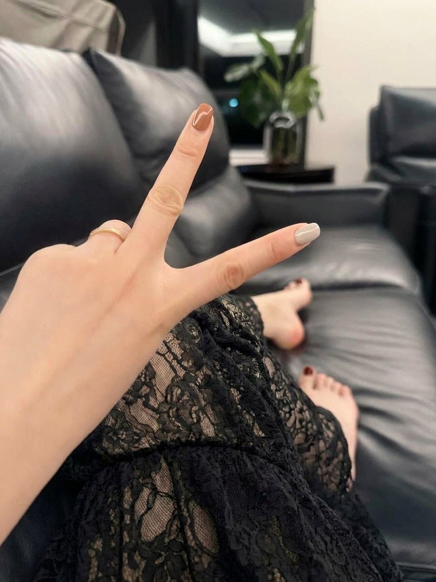 Apce9966's tweet photo. After get off work, I went home and lay down to rest. https://t.co/ufjMZ4SESs