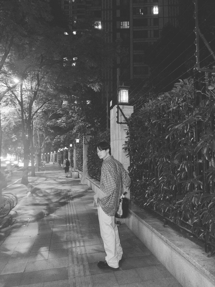 jvuyeons's tweet photo. @hooniem babe, look 😏 https://t.co/6Ki3QMPMOM