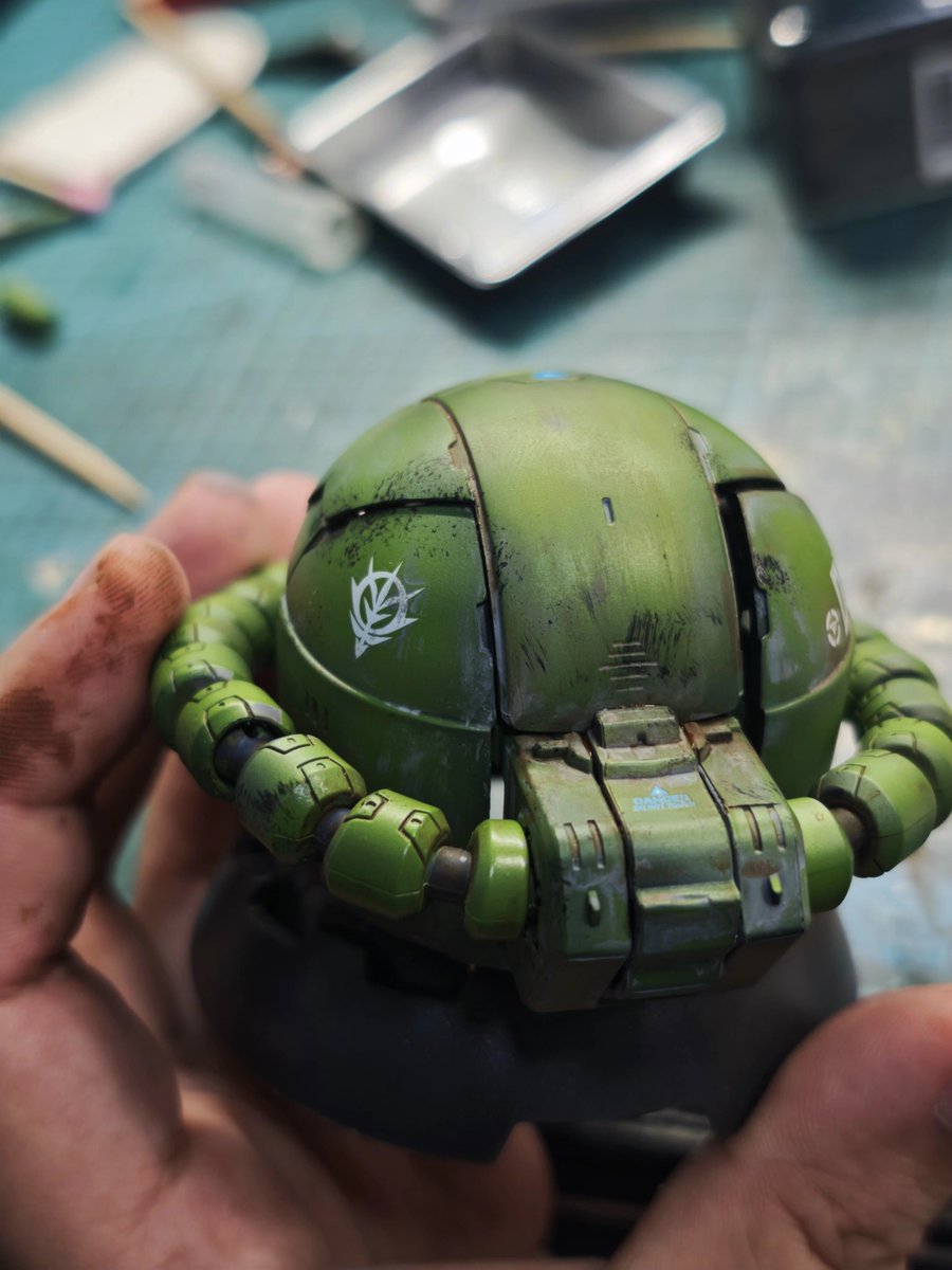 kpdxbx's tweet photo. #bandai 万代扎古扭蛋  嘶第一次尝试阴影喷涂 然后旧化以后发现阴影效果淡化��很多 感觉下次可以再做的重一些 https://t.co/wpCu2q1Mya