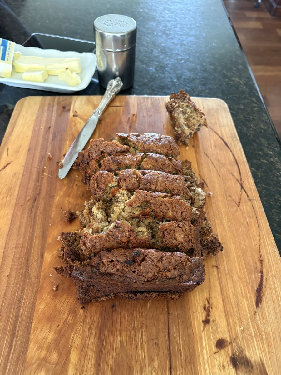 spiralsharkie's tweet photo. start of day two of vacay :] my friend made banana bread specifically for me for sharks reasons lol https://t.co/UuDqTVMdGF