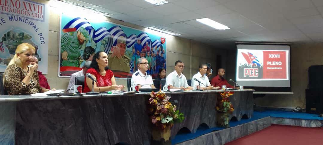 rlicea_mojena's tweet photo. Se desarrolla el Pleno Extraordinario del Comité Municipal del PCC en #IslaDeLaJuventud, se realizó un profundo debate sobre los resultados alcanzados en la implementación de las 176 transformaciones económicas y sociales, y el papel del PCC en su impulso y control #SentirPinero https://t.co/d4opCx5TEu