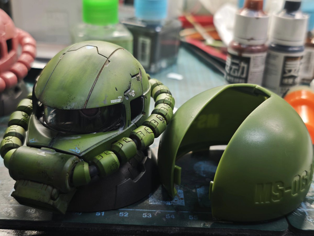 kpdxbx's tweet photo. #bandai 万代扎古扭蛋  嘶第一次尝试阴影喷涂 然后旧化以后发现阴影效果淡化��很多 感觉下次可以再做的重一些 https://t.co/wpCu2q1Mya