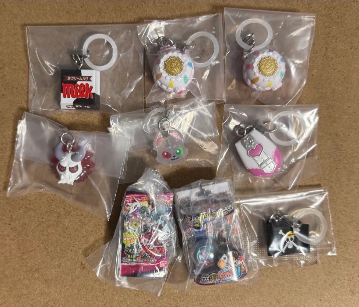 rv_hp_br's tweet photo. 【買取 譲渡】ガチャ めじるし アクセサリー 

譲:画像の物

求:定価＋送料
（14点まとめての場合4200＋送料）

※郵送でのお取引のみ
※こちら迷子をなくしたいためまとめて買取していただける方優先

検索からでもお声がけしていただけると嬉しいです🙇‍♂️ https://t.co/JdMyGijkvZ