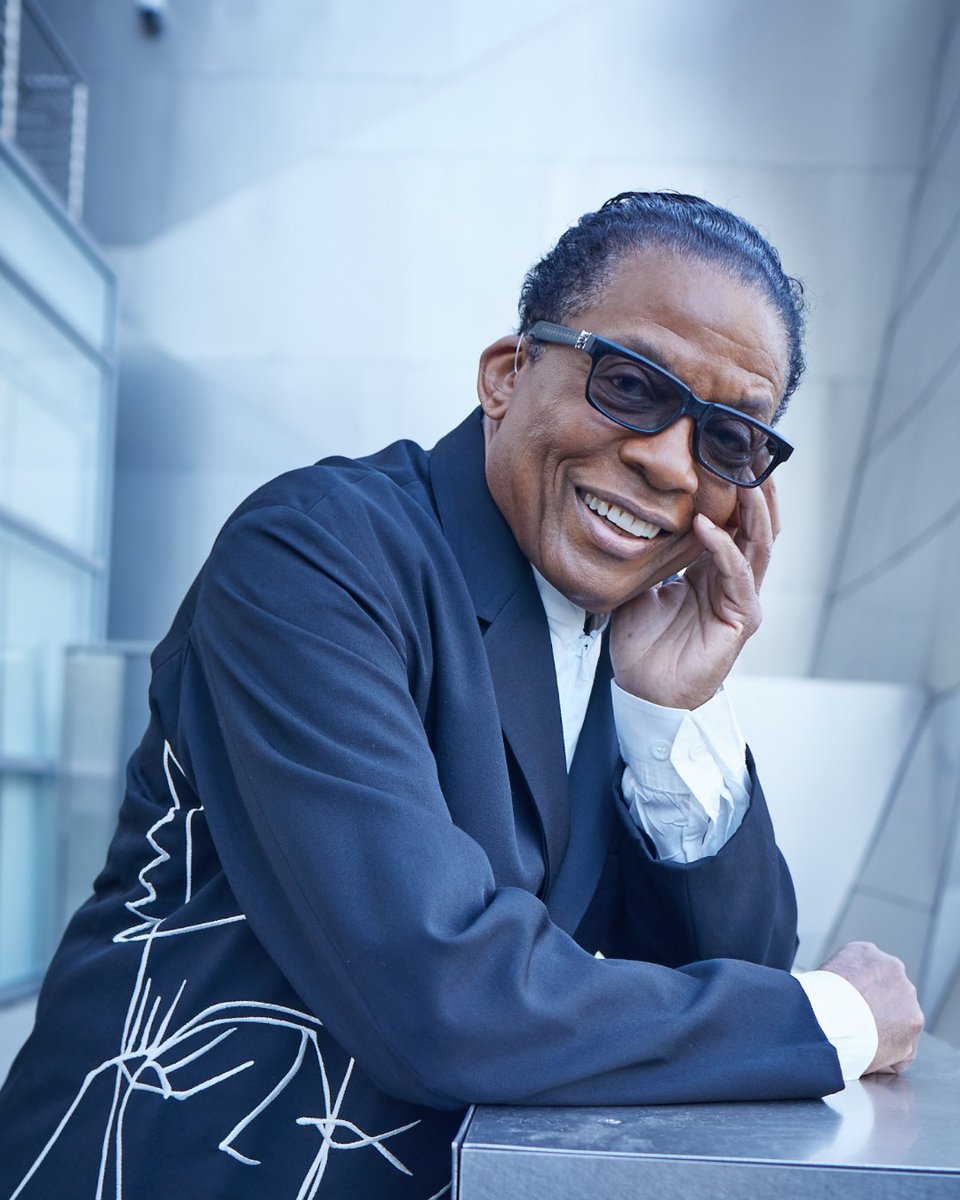 RonCarterBass's tweet photo. Herbie Hancock, one of the true architects of modern jazz... I shall join him on the bandstand on August 19th at @HollywoodBowl &amp; September 27th at @MontereyJazz for the @milesdavis Centennial.

Find THOSE tickets via https://t.co/hIjh3xLYCv 

📸: Photo by Danny Clinch https://t.co/cMwhJPyOQ8