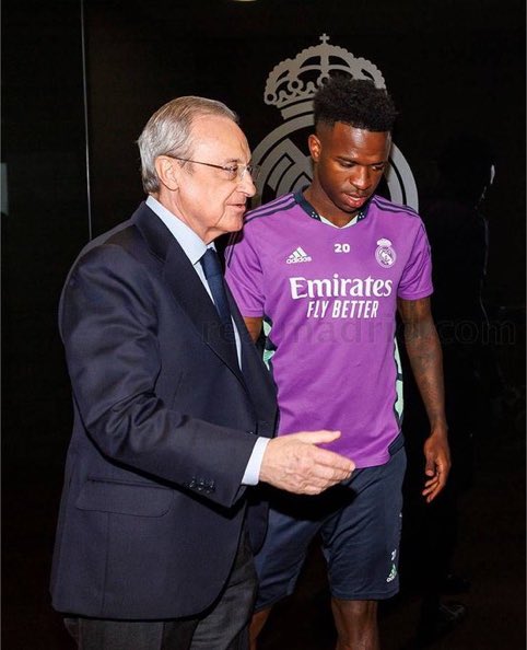 theMadridZone's tweet photo. 🚨💣 CONFIRMED: Real Madrid have changed their mind and presented an IMPROVED offer to Vini Jr. @La_SER https://t.co/Wv6CmTWI0m