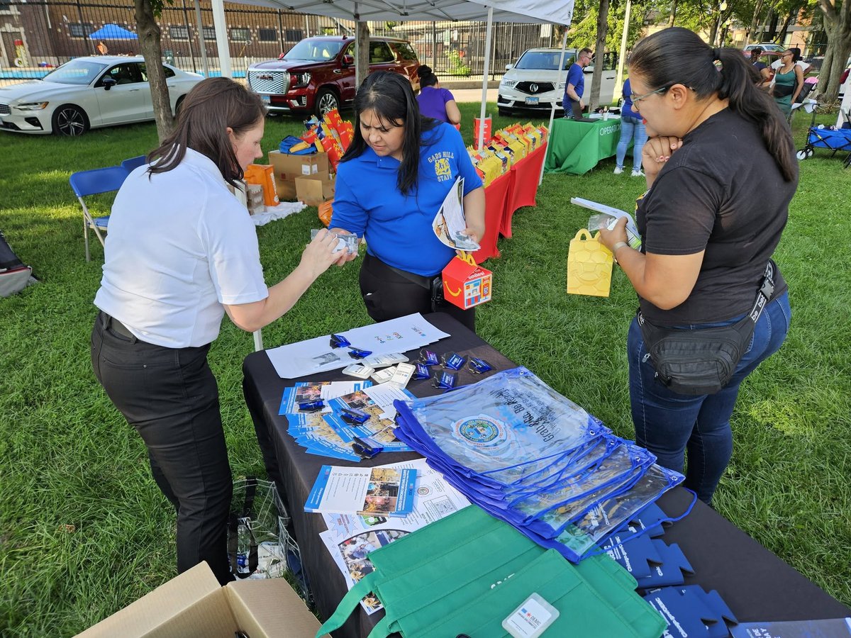 ChicagoOEMC's tweet photo. OEMC had a great time at #NationalNightOut yesterday with our public safety partners across @chicago.

Thank you to everyone in the community who came out and we look forward to seeing you next year! https://t.co/3o8DzFhaX9