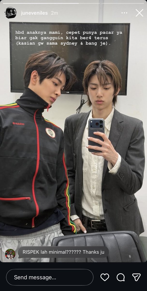 skit555's tweet photo. #KeonHyeon fewtweets au. Covernya aja nonchalant, aslinya yearning &amp; downbad mentok. https://t.co/pCjuygk7oc