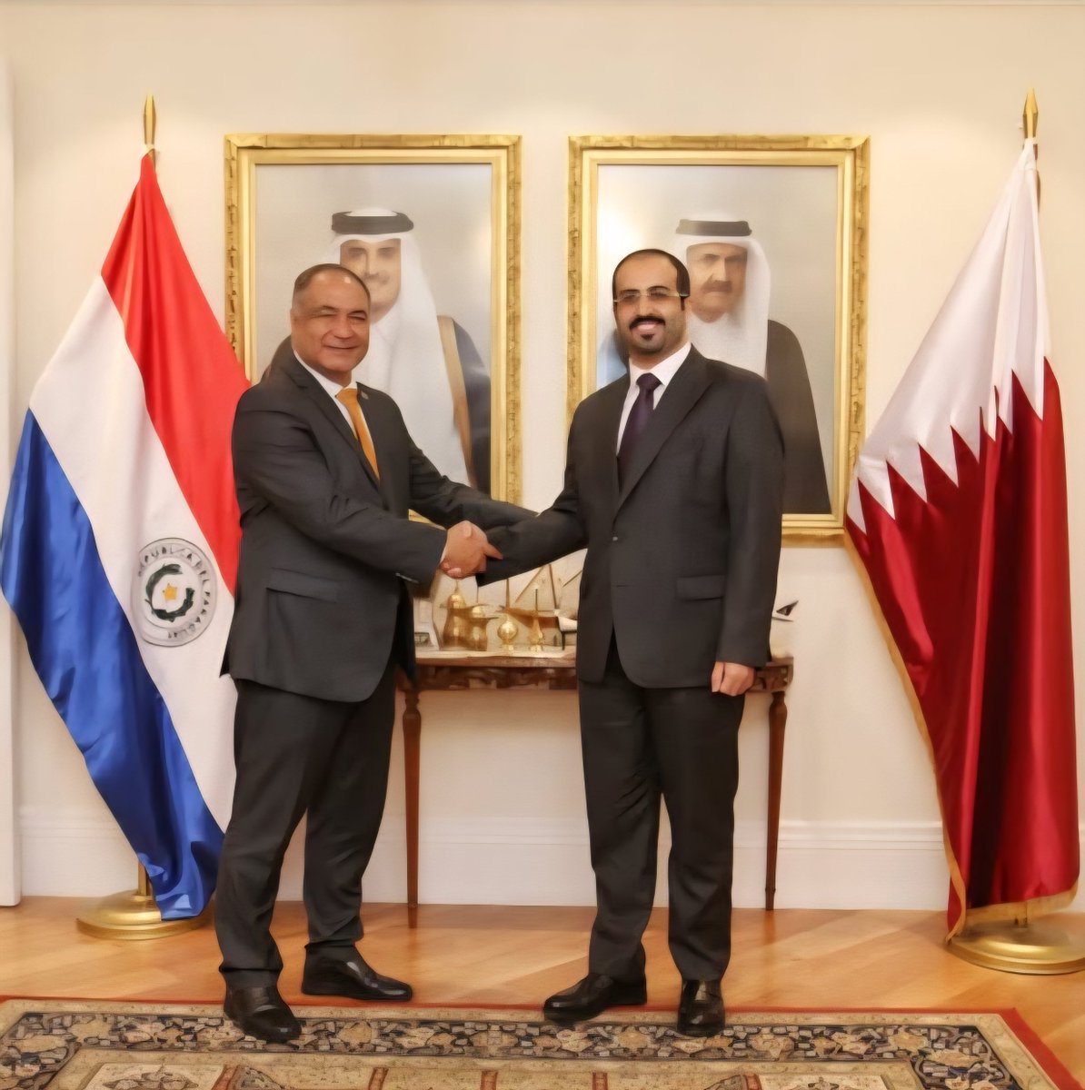 QatarEmbassy_PY's tweet photo. El Sr Mohammed Meshan Al Shamarai, Encargado de Negovios a.i. de la Embajada del Estado de Qatar, en Paraguay, mantuvo un encuentro en la sede de la Embajada, con Su Excelencia Dr. Javier Dejesus Esquivel Gonzalez, Defensor General, del Ministerio de la Defensa Publica. https://t.co/D3E24e06HO