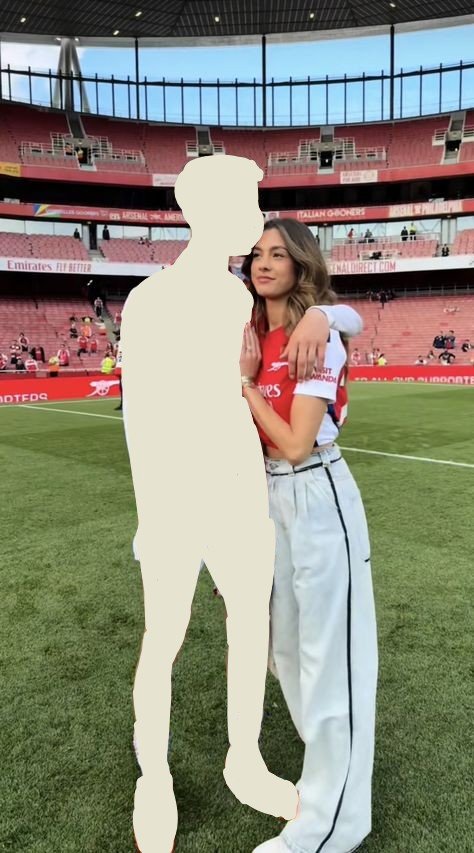 Jay_Sports33's tweet photo. Guess the football player ....

Level: Hard https://t.co/YSJKVh7jVV