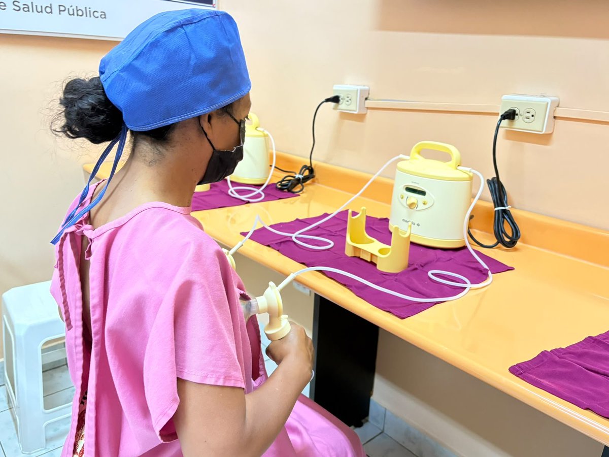 HGIsidroAyora's tweet photo. Gracias al proyecto "Fortalecimiento de los Bancos de Leche Humana", recibimos 7 bombas hospitalarias para extracción de leche materna, fortaleciendo la atención a nuestras usuarias y garantizando leche humana pasteurizada para recién nacidos prematuros. https://t.co/lTtE6VBAJX