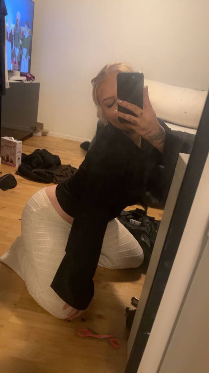 VanessaBusig's tweet photo. Lill-lördag ❤️‍🔥 vad gör man då? https://t.co/hnrsG87AQR