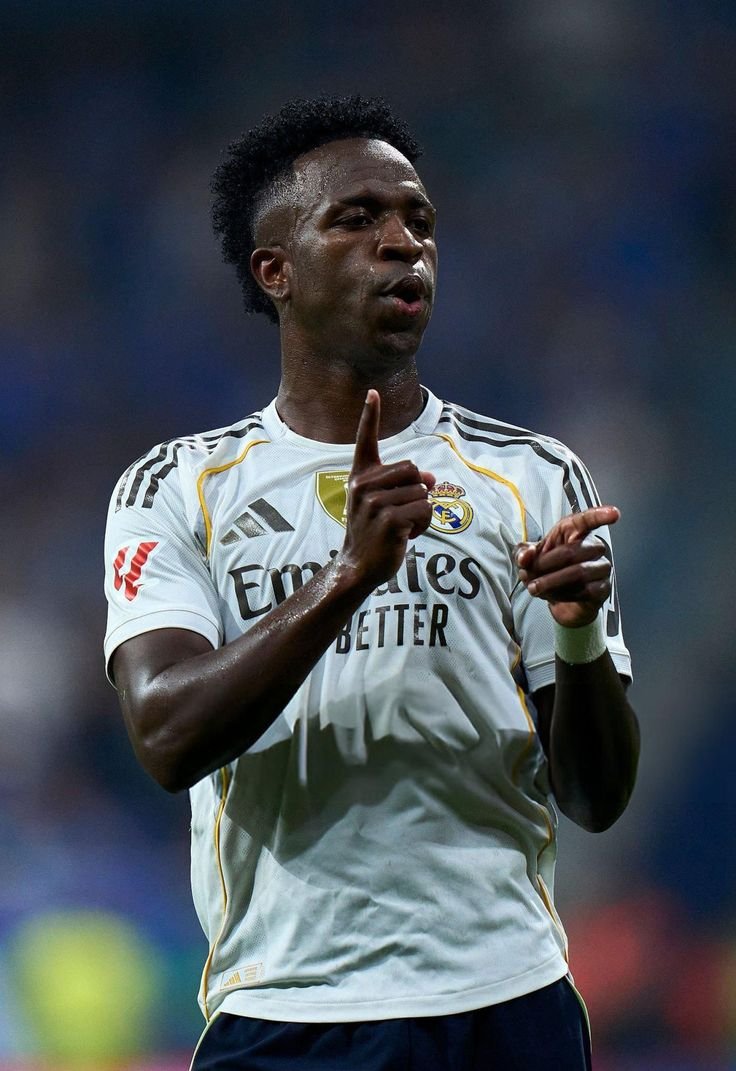 MADRlDISTAS's tweet photo. 🚨💣 CONFIRMADO: O REAL MADRID MELHOROU SUA OFERTA!

A expectativa é que Vinicius Jr. RENOVE!

@marca https://t.co/Az6V6ijshN