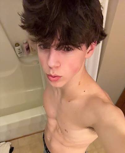 JeffreySamxxy's tweet photo. Trevor Dennis /Tucker /Nick Bencivengo /Jackson Ellsworth 

Bait request !!

Dm https://t.co/irmQhQPelW https://t.co/BB43erfOHN