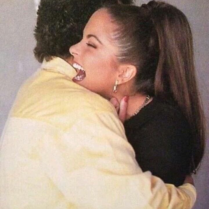 menoscu_'s tweet photo. no supero que Manuel Mijares haya estado casado con María Paula 🤨✨️💘 https://t.co/8Zmeqv5OPj